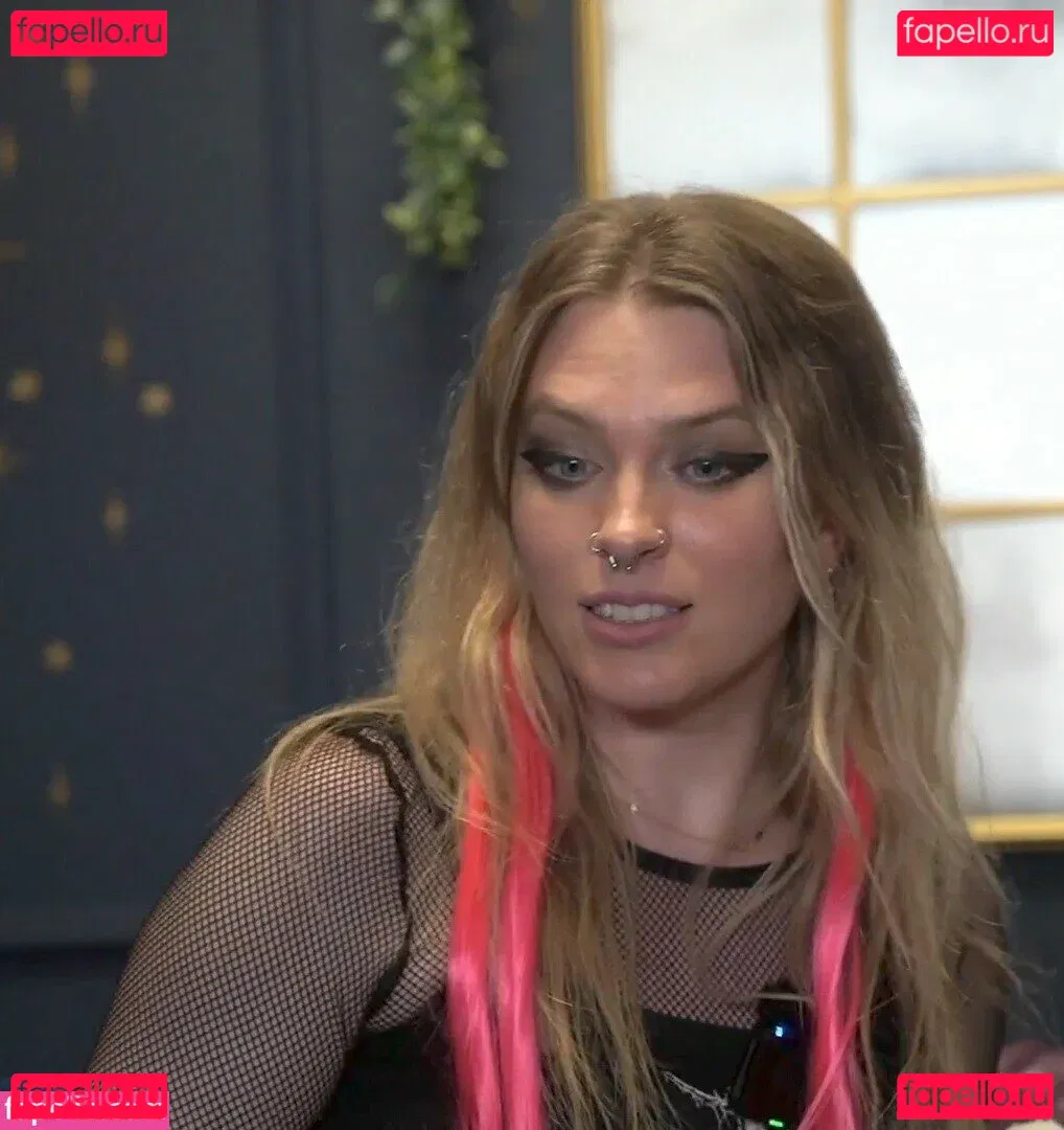 QTCinderella Onlyfans Photo Gallery 