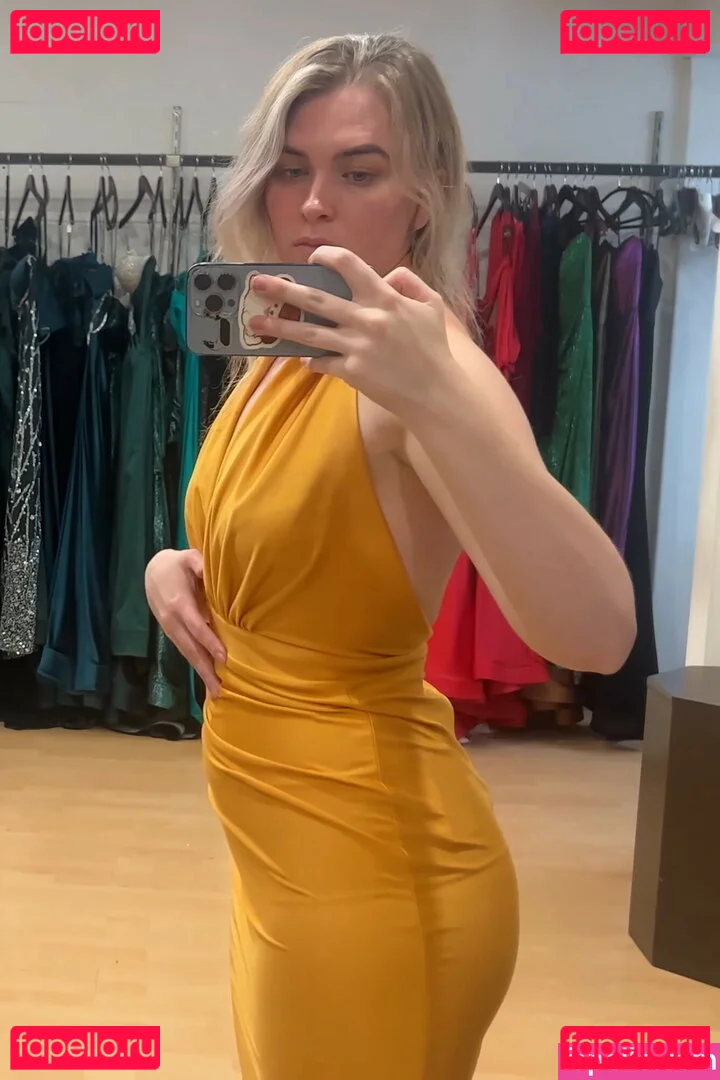 QTCinderella Onlyfans Photo Gallery 