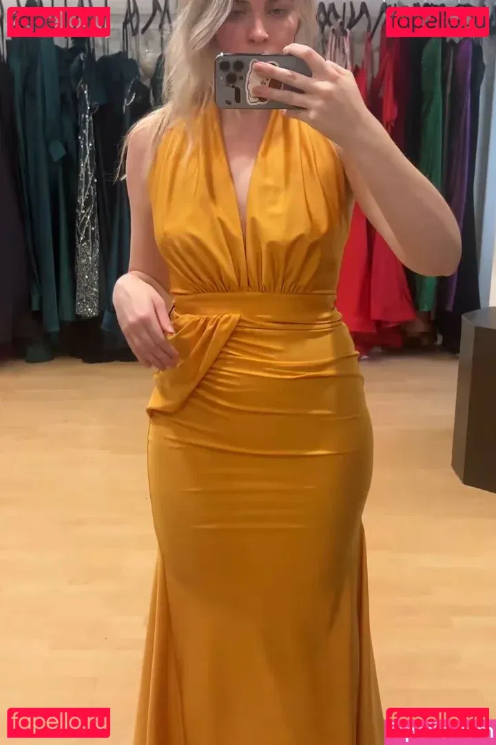 QTCinderella Onlyfans Photo Gallery 