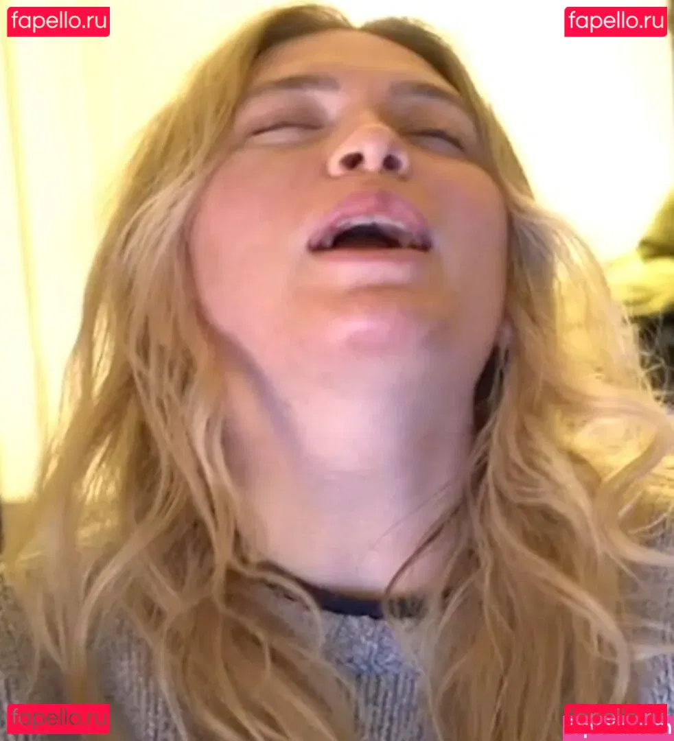 QTCinderella Onlyfans Photo Gallery 