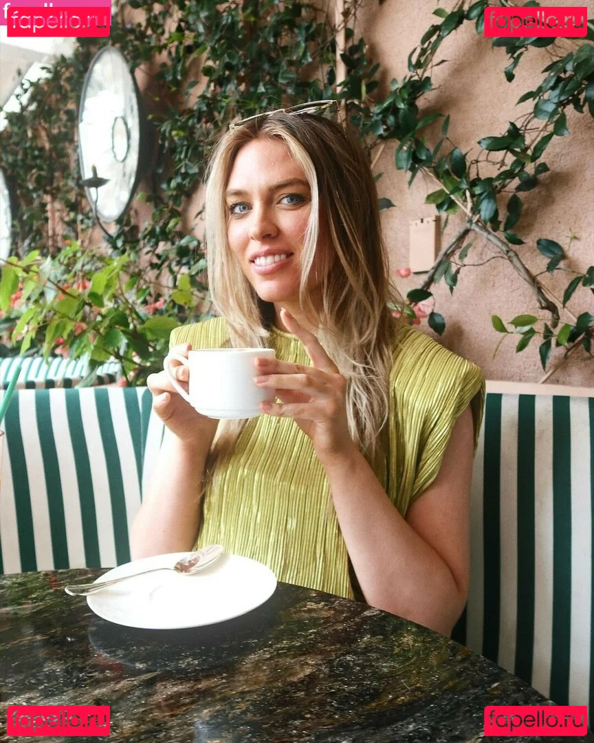 QTCinderella Onlyfans Photo Gallery 