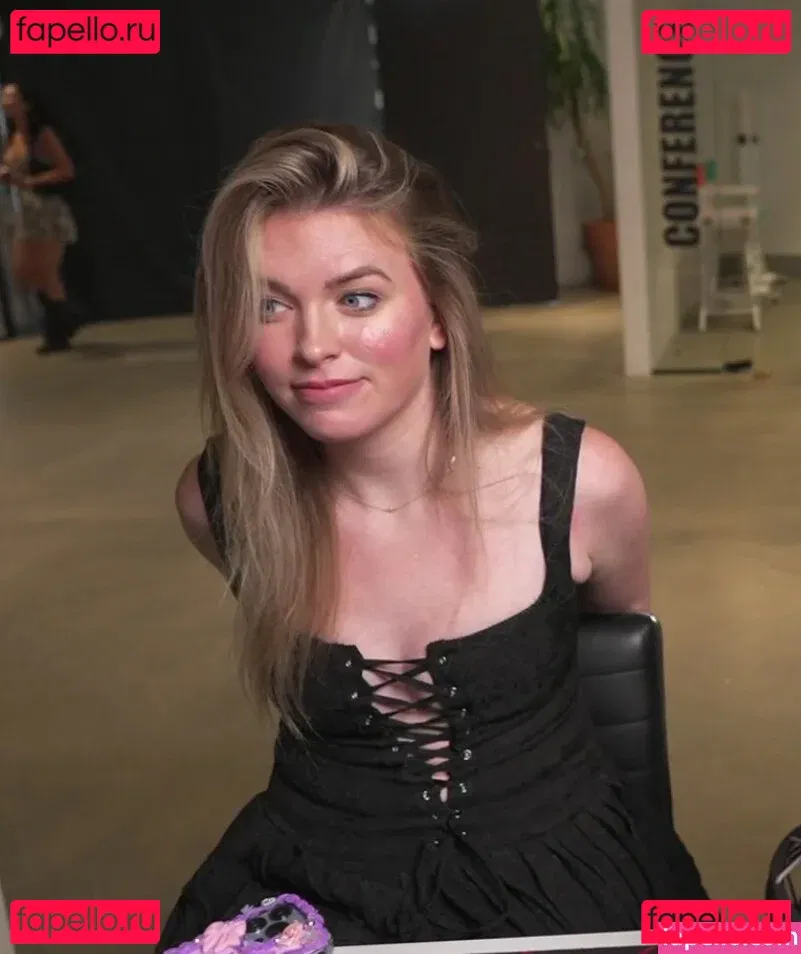 QTCinderella Onlyfans Photo Gallery 