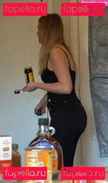 QTCinderella Onlyfans Photo Gallery 