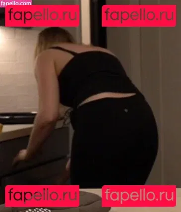 QTCinderella Onlyfans Photo Gallery 