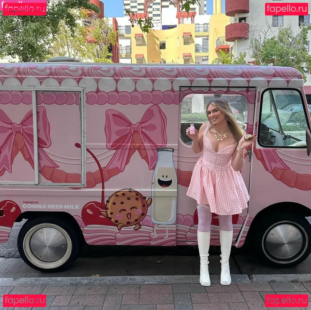 QTCinderella Onlyfans Photo Gallery 