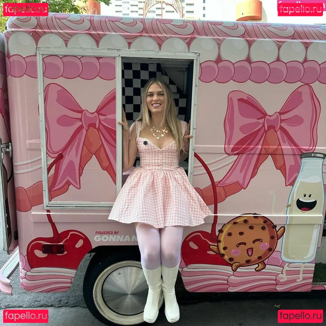 QTCinderella Onlyfans Photo Gallery 