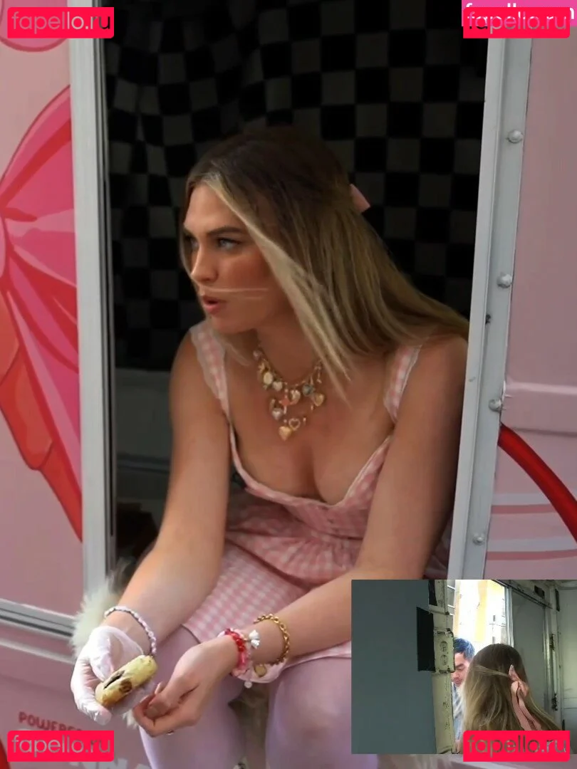 QTCinderella Onlyfans Photo Gallery 