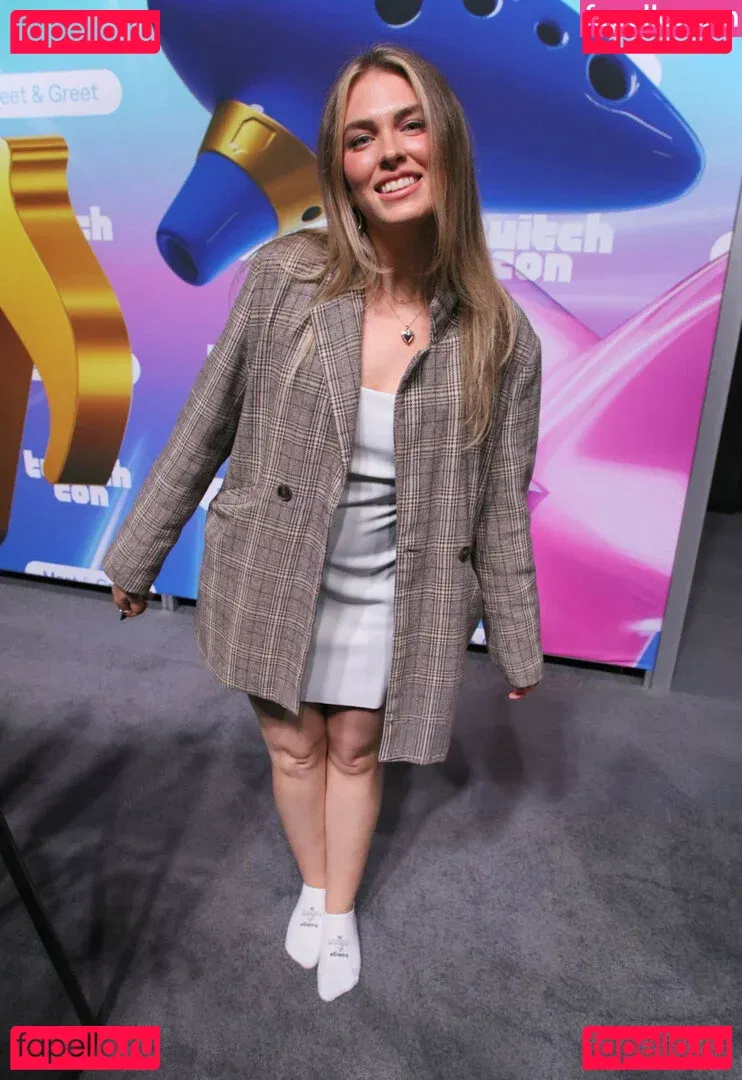 QTCinderella Onlyfans Photo Gallery 