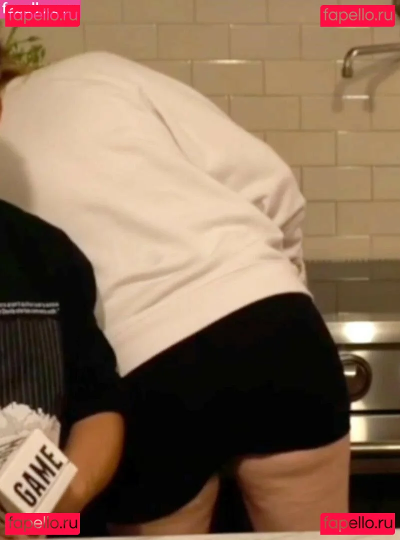 QTCinderella Onlyfans Photo Gallery 