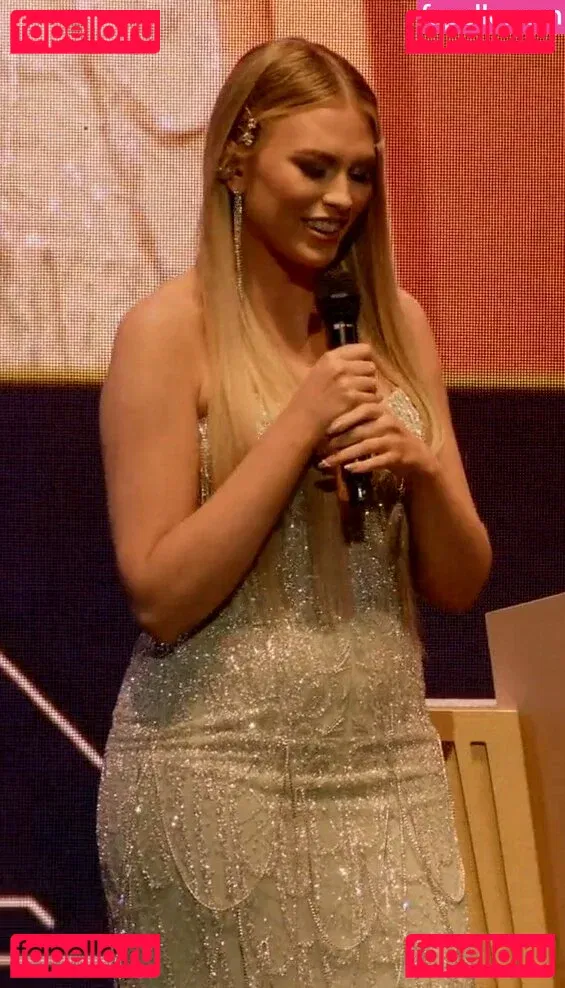 QTCinderella Onlyfans Photo Gallery 