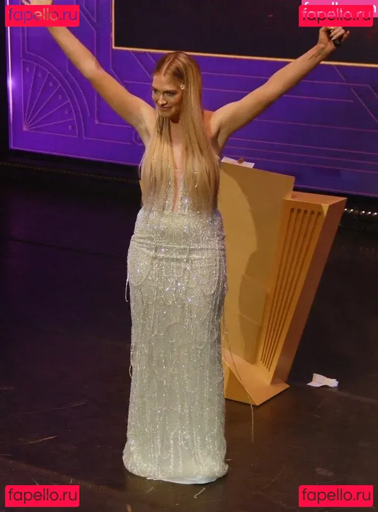 QTCinderella Onlyfans Photo Gallery 