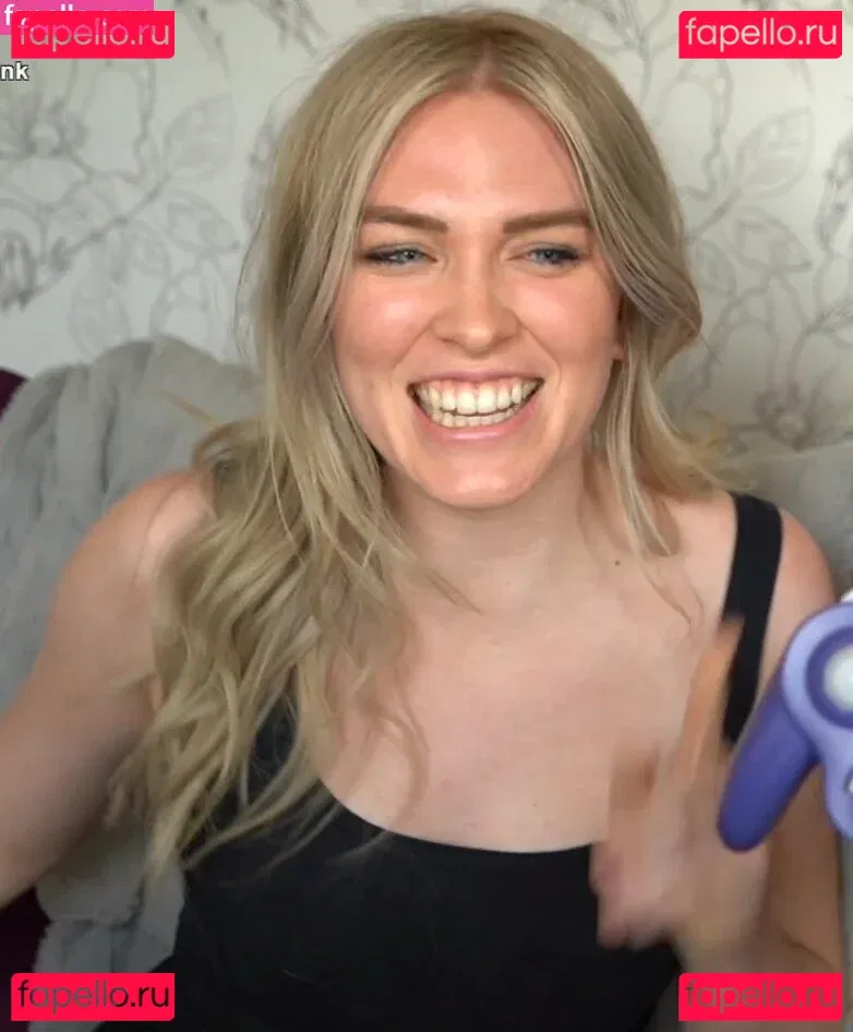 QTCinderella Onlyfans Photo Gallery 