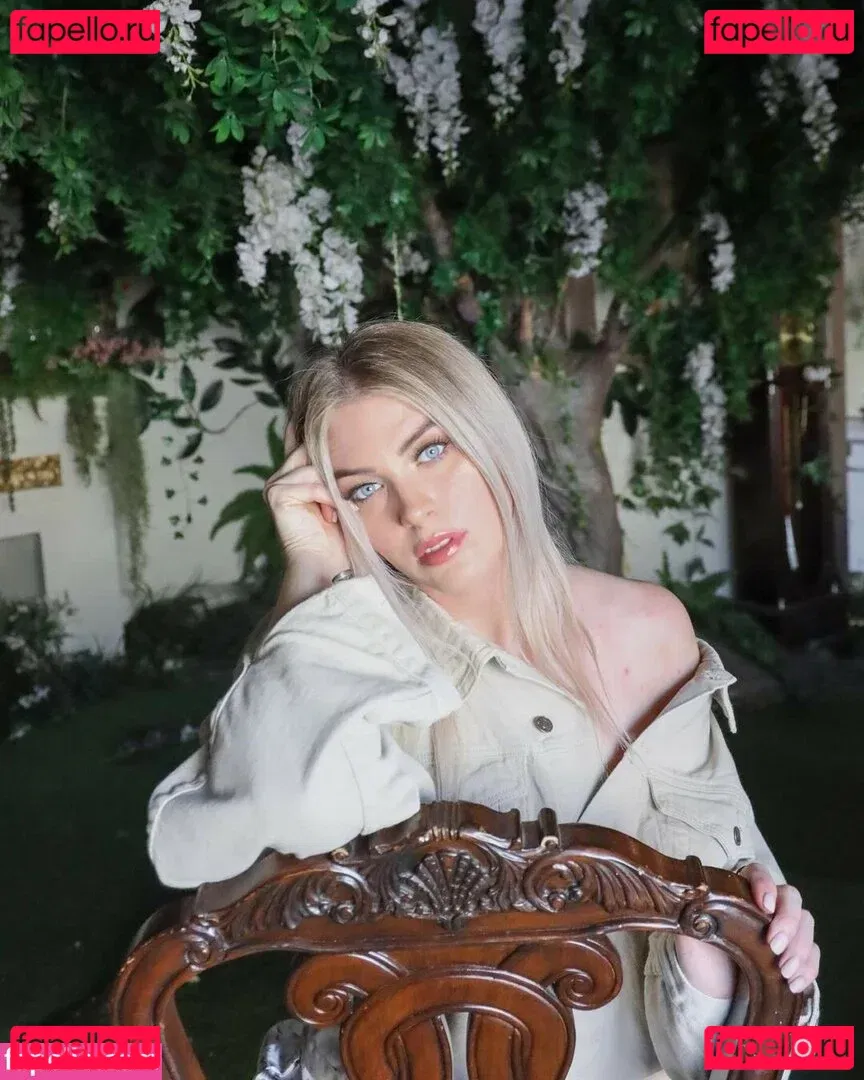 QTCinderella Onlyfans Photo Gallery 