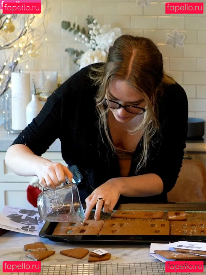 QTCinderella Onlyfans Photo Gallery 