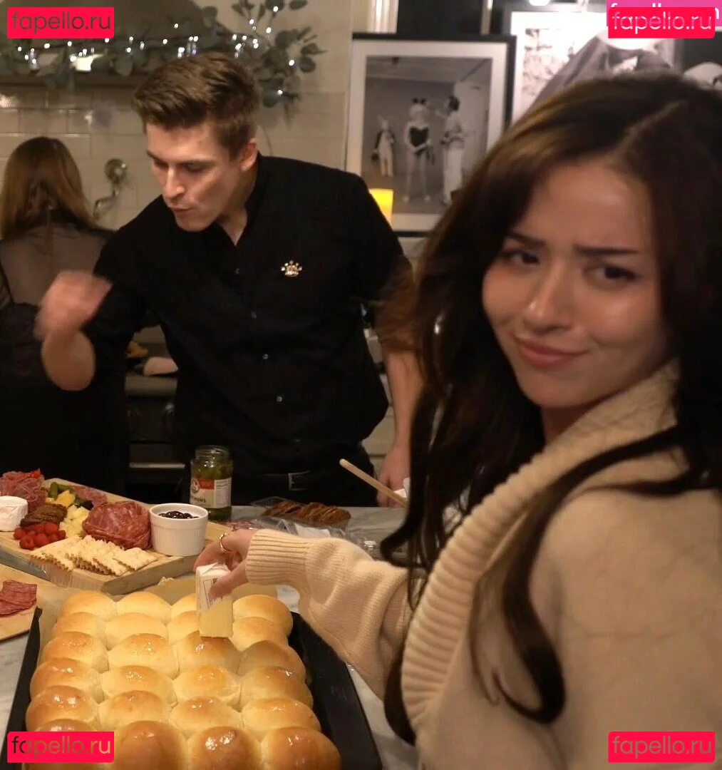 QTCinderella Onlyfans Photo Gallery 