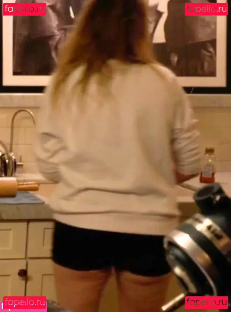 QTCinderella Onlyfans Photo Gallery 