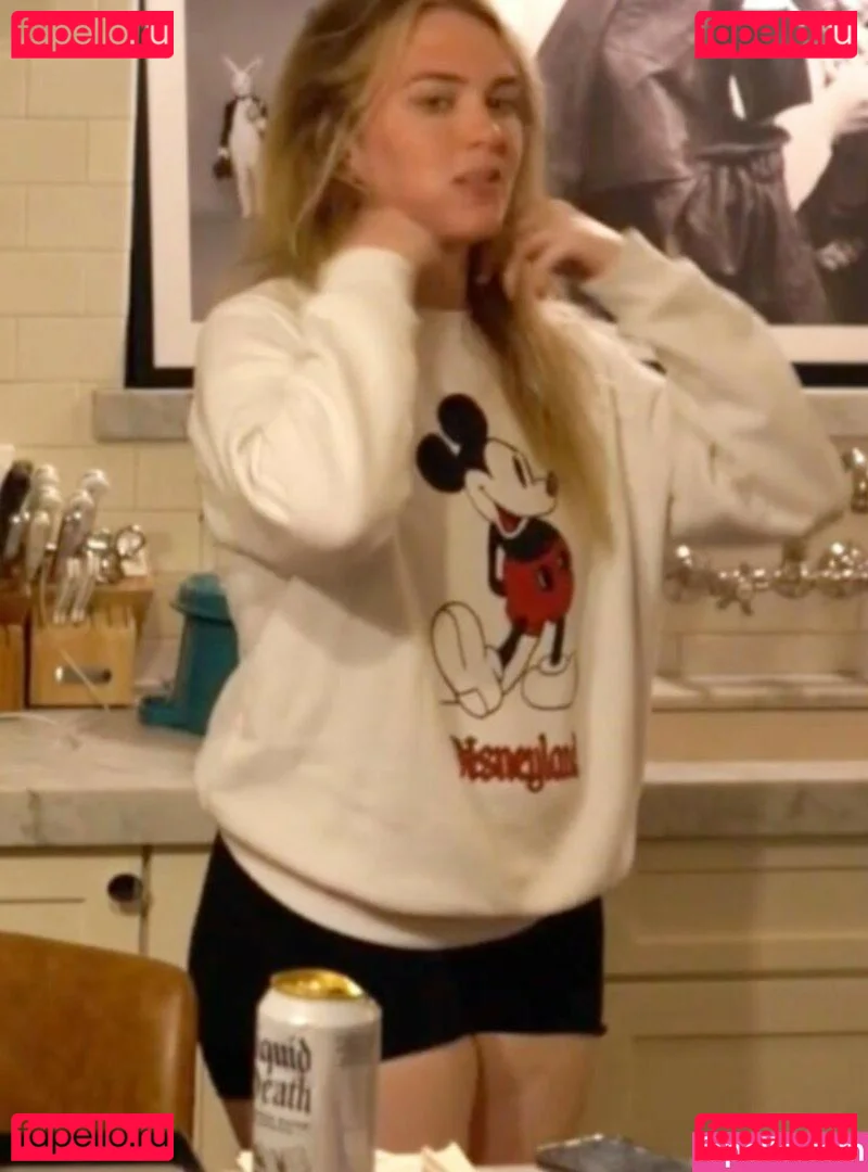 QTCinderella Onlyfans Photo Gallery 