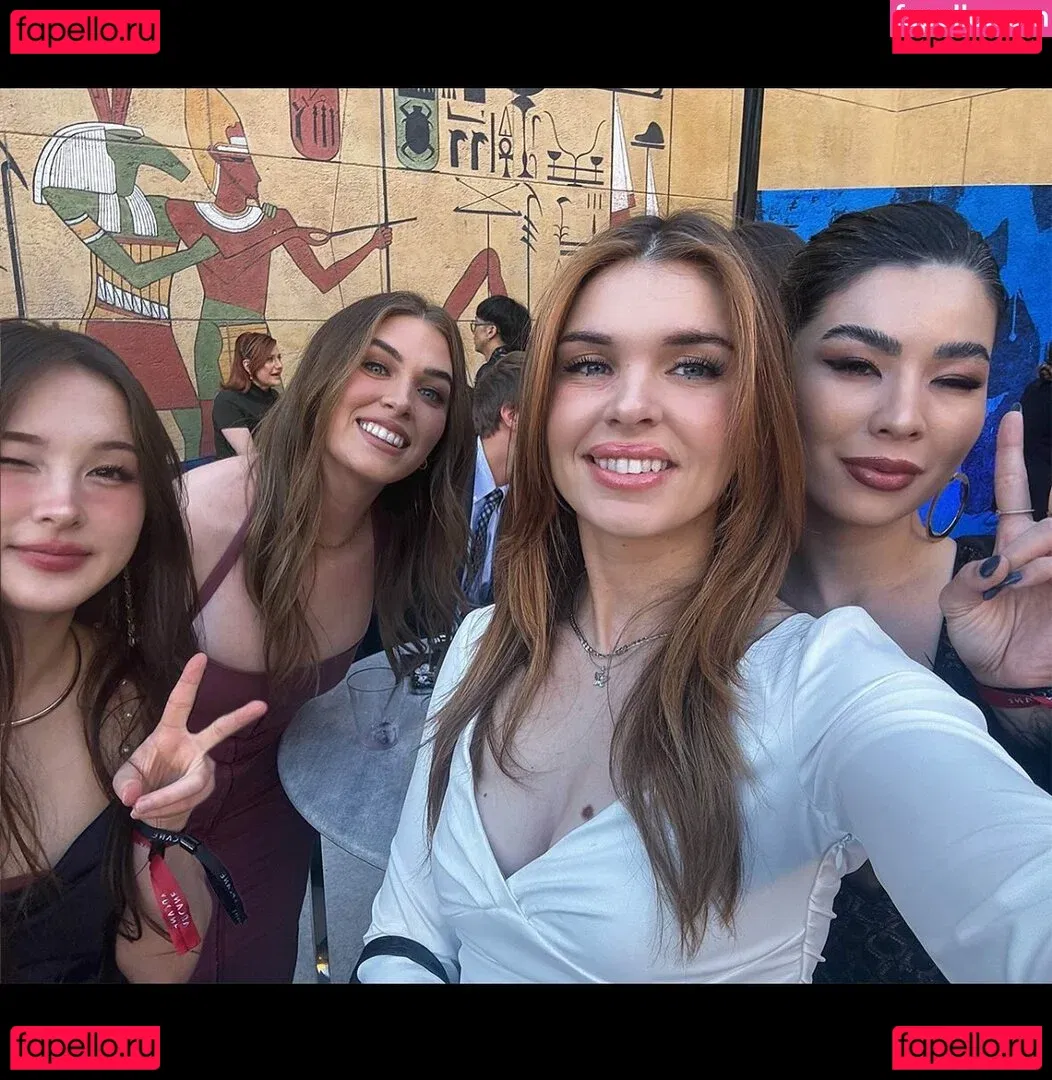 QTCinderella Onlyfans Photo Gallery 