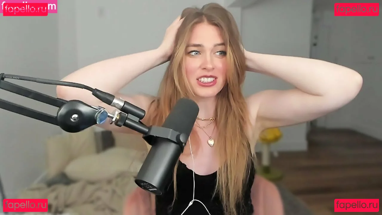 QTCinderella Onlyfans Photo Gallery 