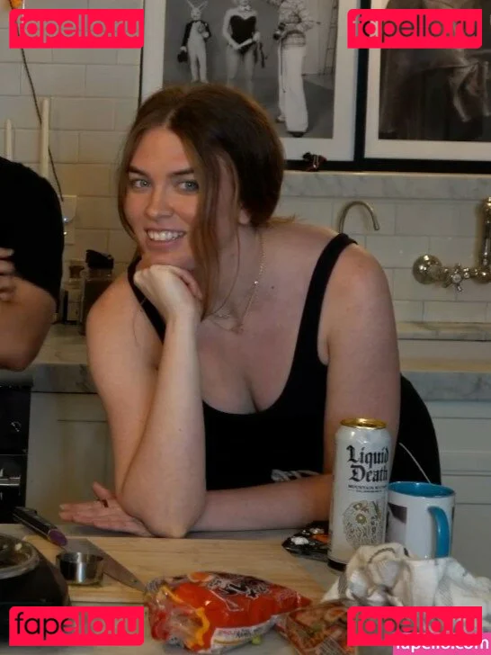 QTCinderella Onlyfans Photo Gallery 