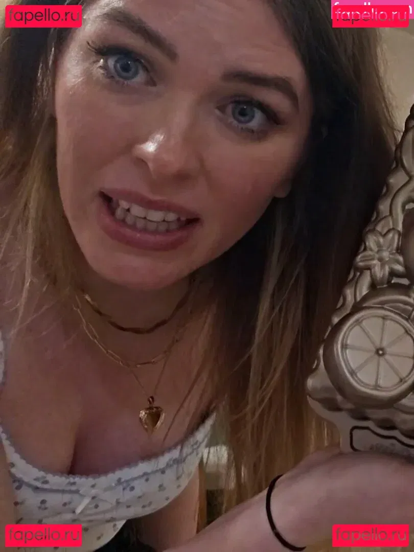 QTCinderella Onlyfans Photo Gallery 