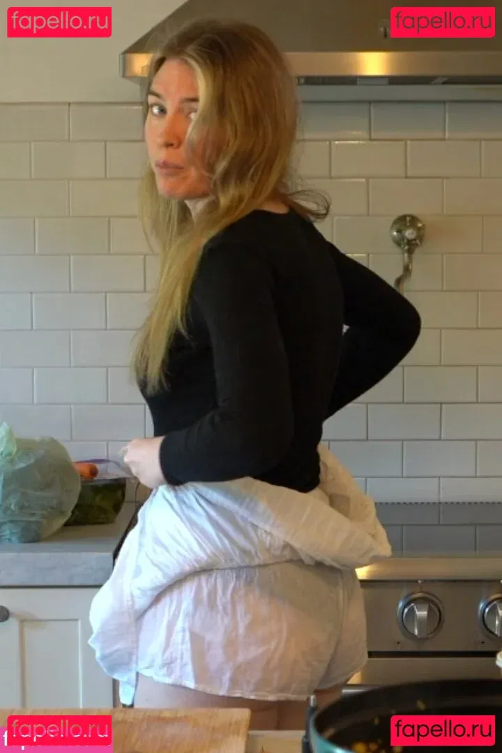 QTCinderella Onlyfans Photo Gallery 