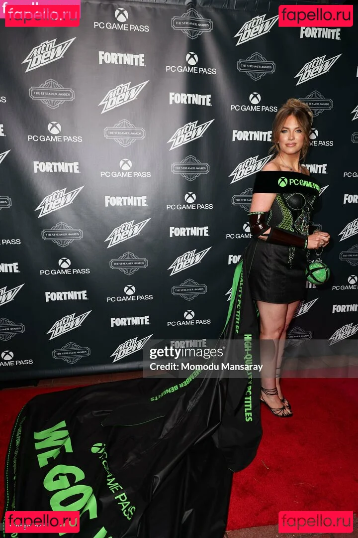 QTCinderella Onlyfans Photo Gallery 