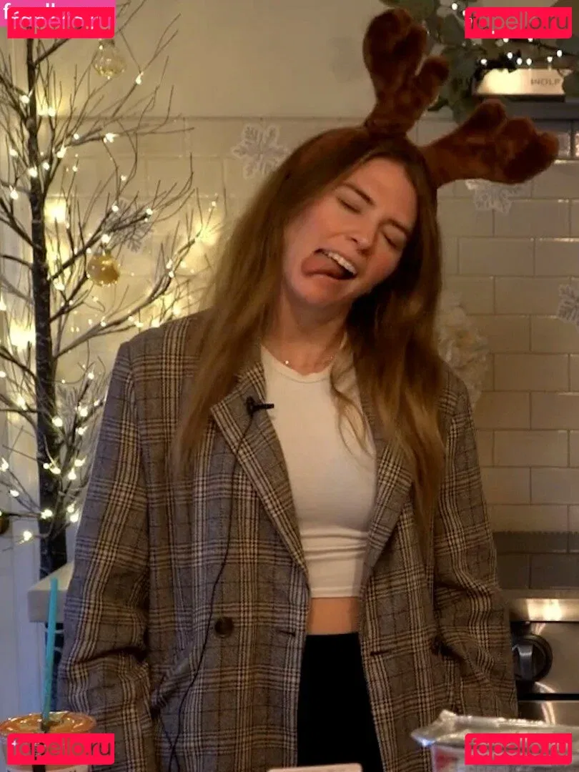 QTCinderella Onlyfans Photo Gallery 