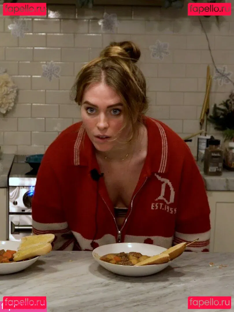 QTCinderella Onlyfans Photo Gallery 