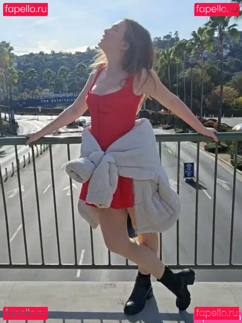 QTCinderella Onlyfans Photo Gallery 