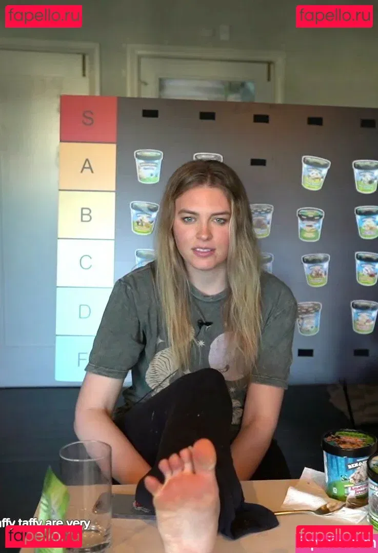 QTCinderella Onlyfans Photo Gallery 