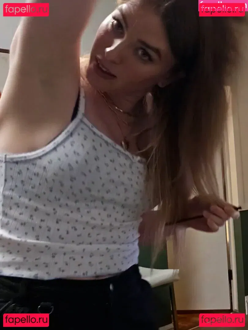 QTCinderella Onlyfans Photo Gallery 