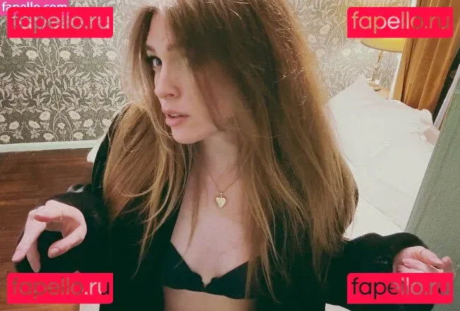 QTCinderella Onlyfans Photo Gallery 