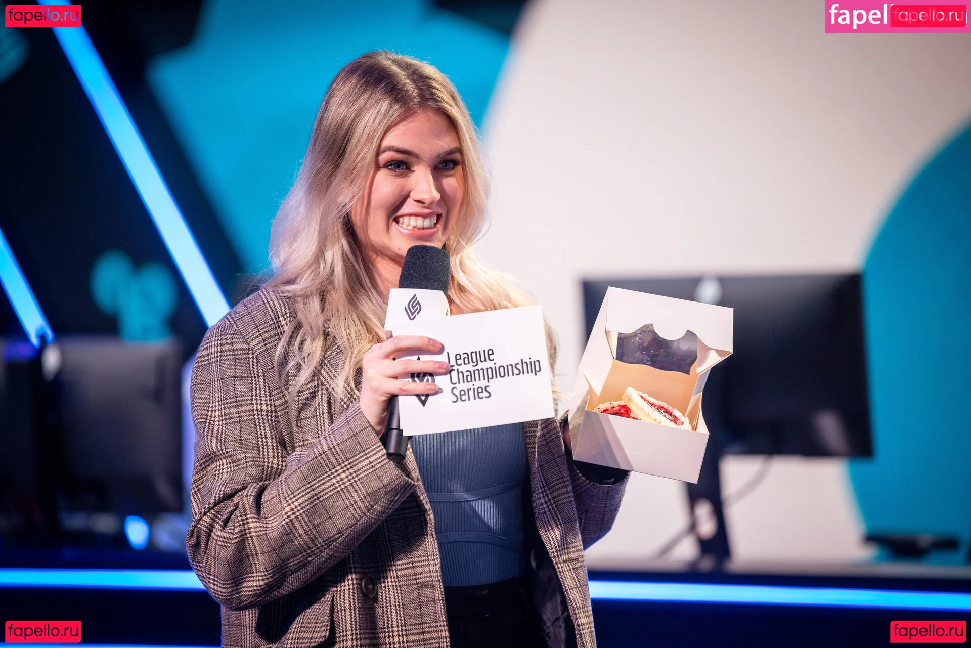 QTCinderella Onlyfans Photo Gallery 