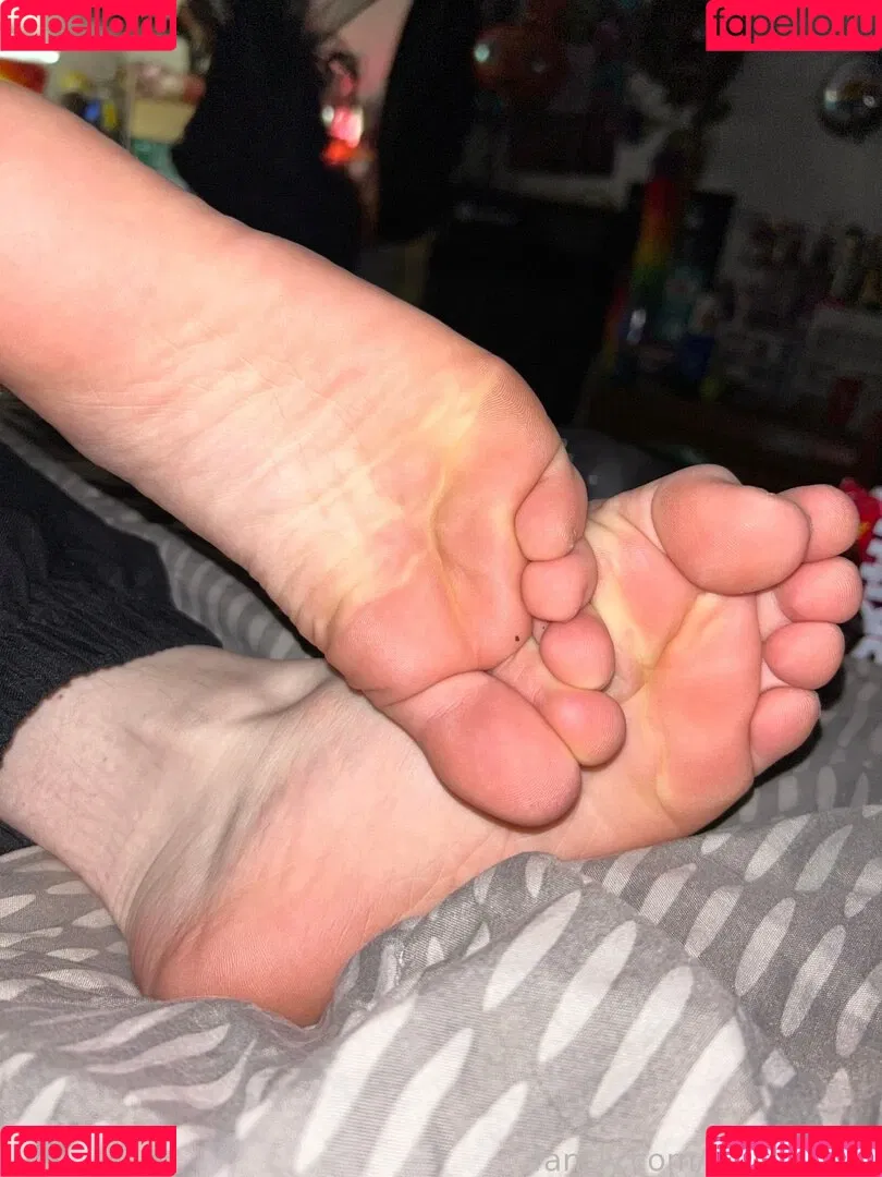 Feetiecutie Onlyfans Photo Gallery 