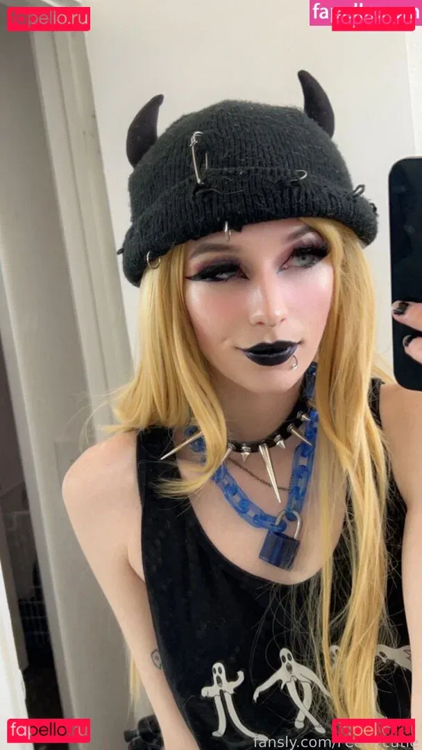 Feetiecutie Onlyfans Photo Gallery 