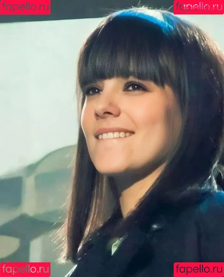 Alizée Lyonnet Onlyfans Photo Gallery 