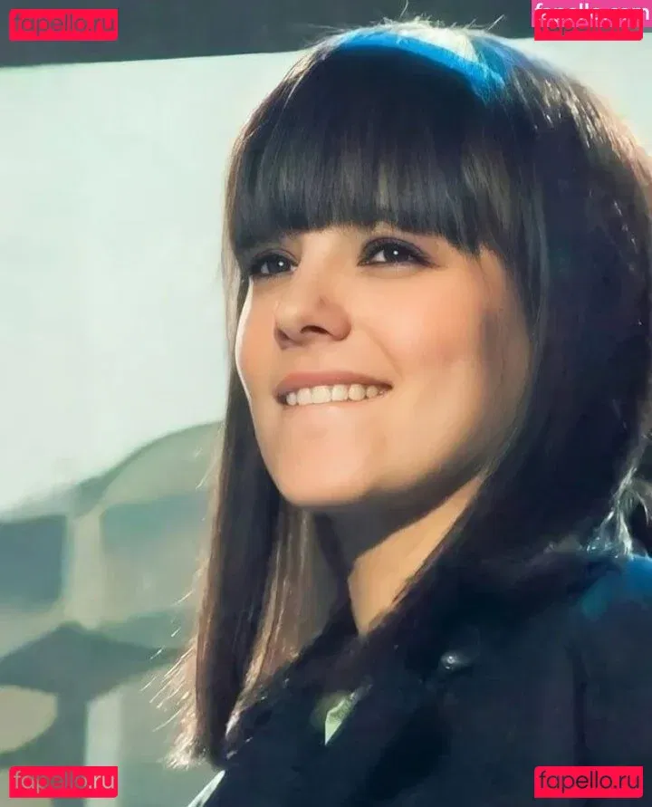 Alizée Lyonnet Onlyfans Photo Gallery 