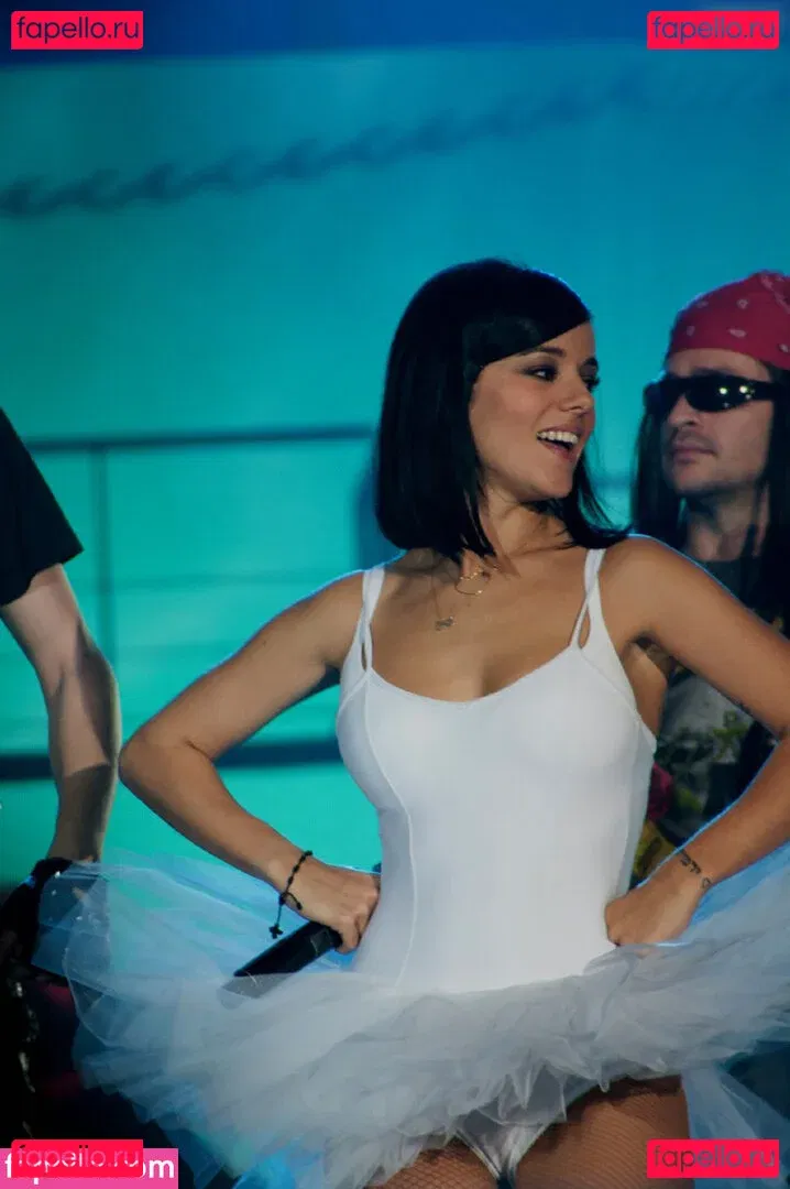 Alizée Lyonnet Onlyfans Photo Gallery 