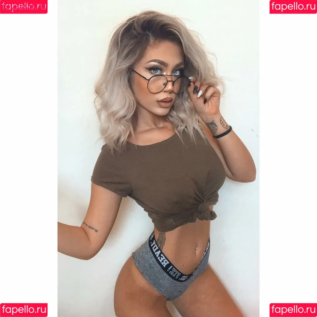 Hoshen Vera Bar Onlyfans Photo Gallery 