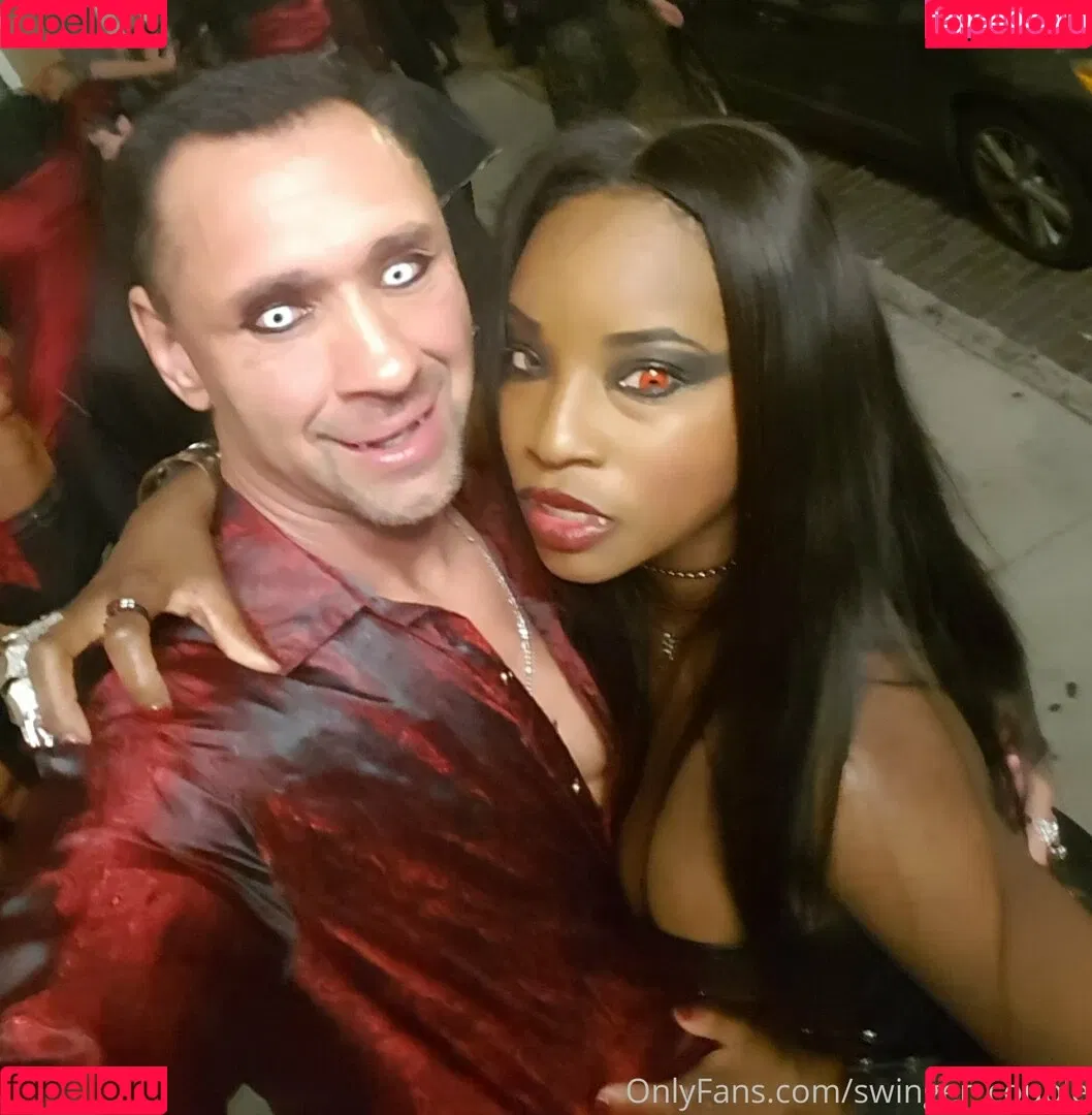naomi_foxxx Onlyfans Photo Gallery 