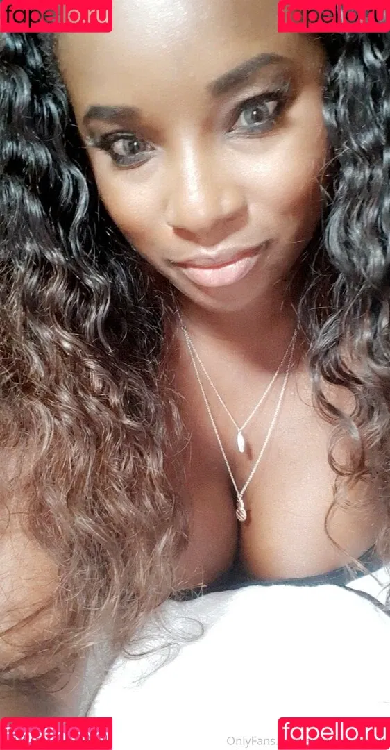naomi_foxxx Onlyfans Photo Gallery 