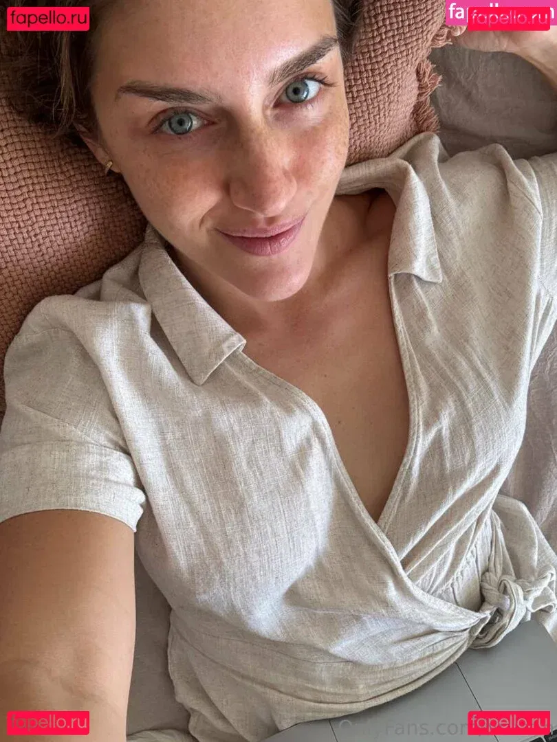 Oruzan Onlyfans Photo Gallery 