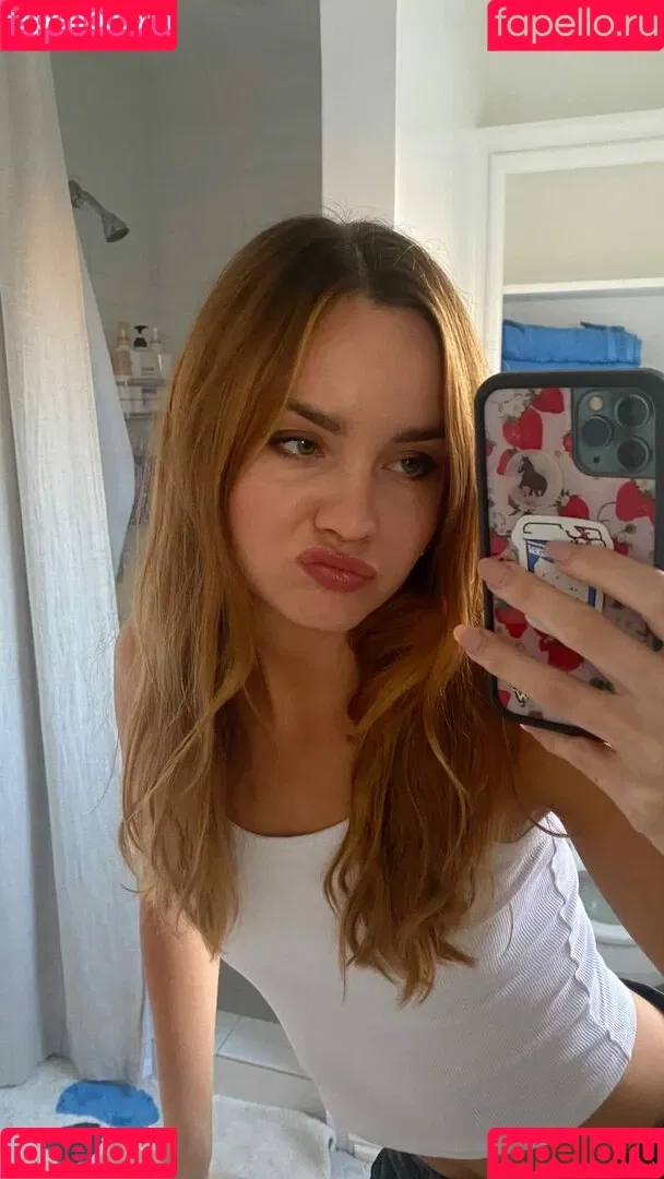 Liana Liberato Onlyfans Photo Gallery 