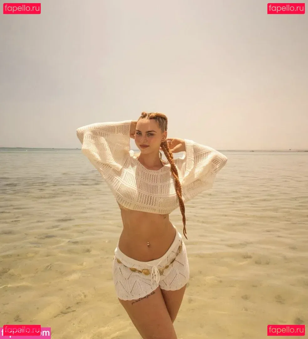 Nika Sofie Onlyfans Photo Gallery 