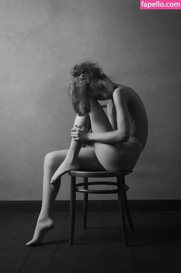 Emilie Payet Onlyfans Photo Gallery 