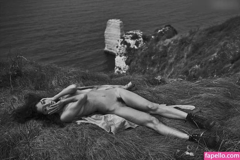 Emilie Payet Onlyfans Photo Gallery 