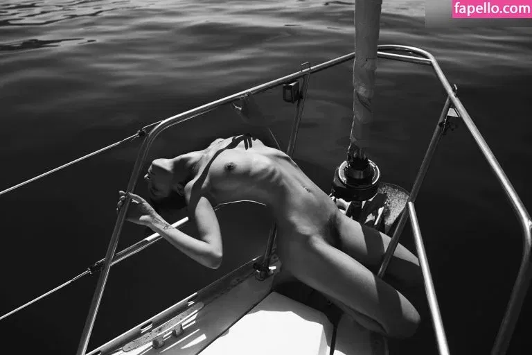 Emilie Payet Onlyfans Photo Gallery 