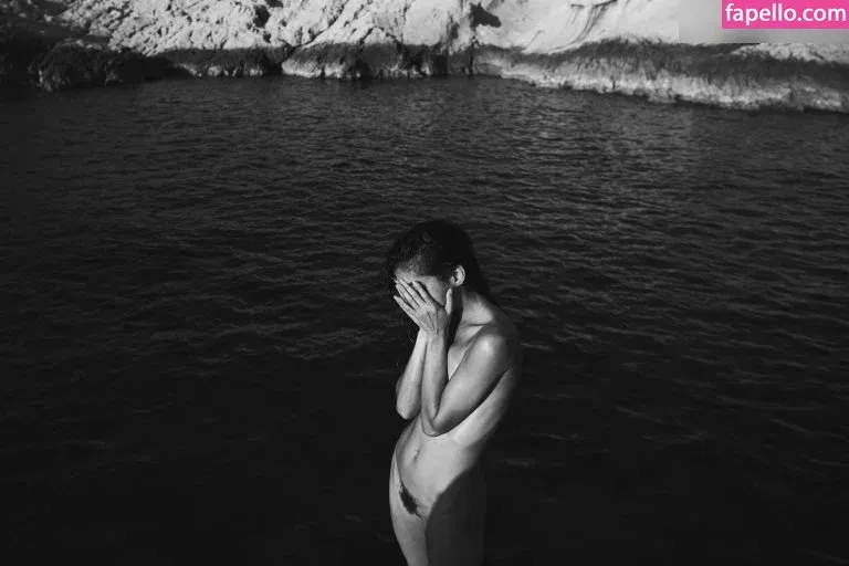 Emilie Payet Onlyfans Photo Gallery 