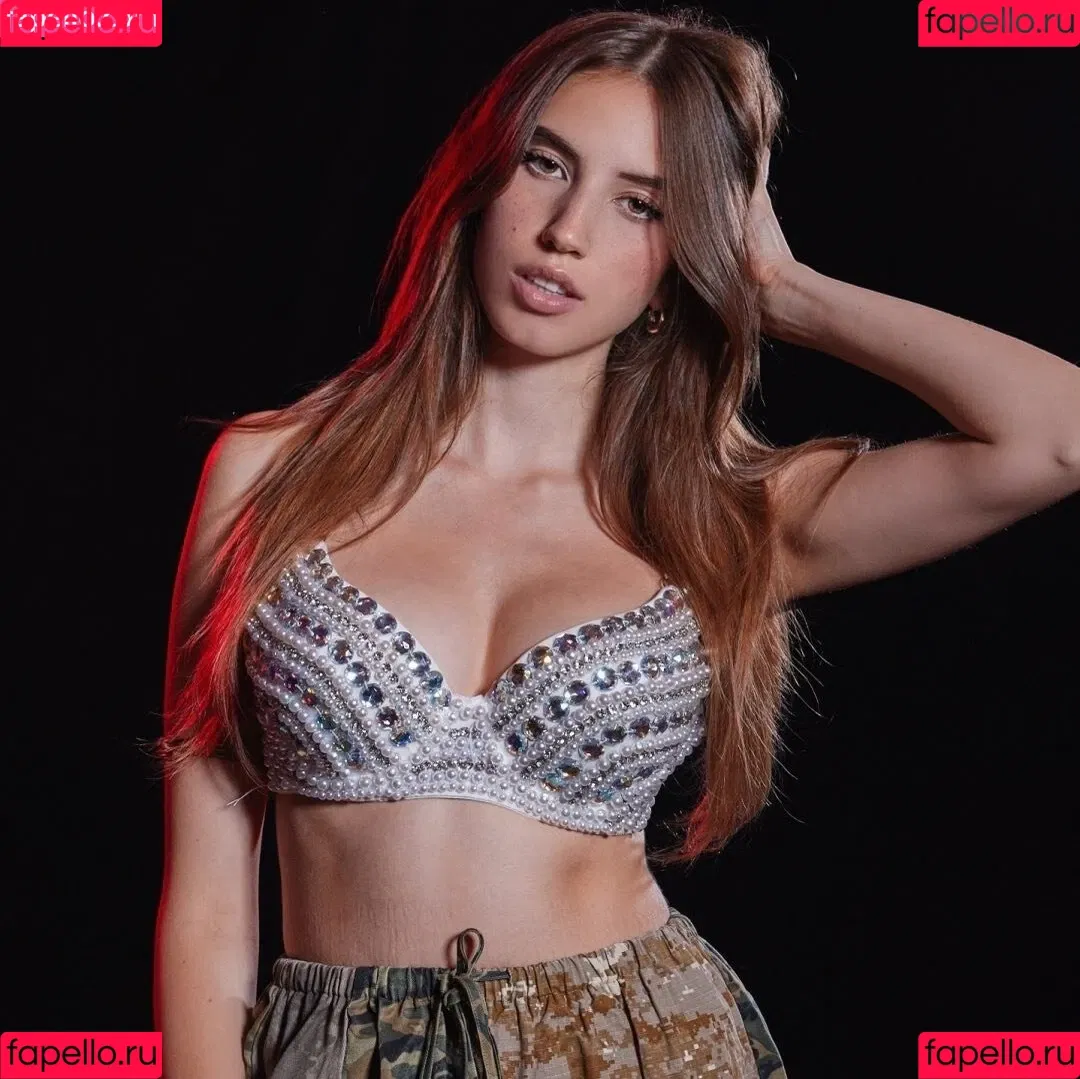 Yonca Onlyfans Photo Gallery 